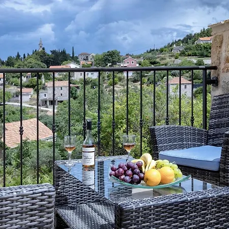فيلة Ploca On Hvar With A Private Heated Pool