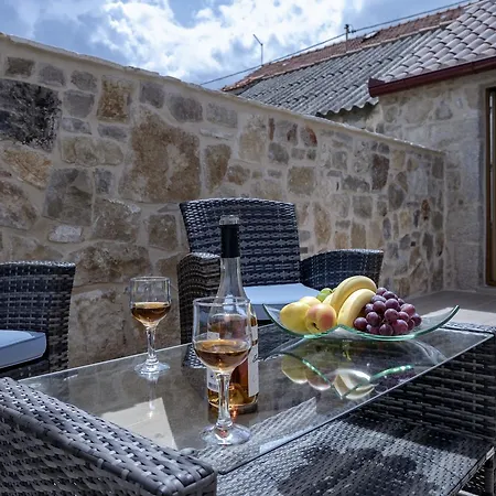 Ploca On Hvar With A Private Heated Pool فيلة Dol (Hvar)